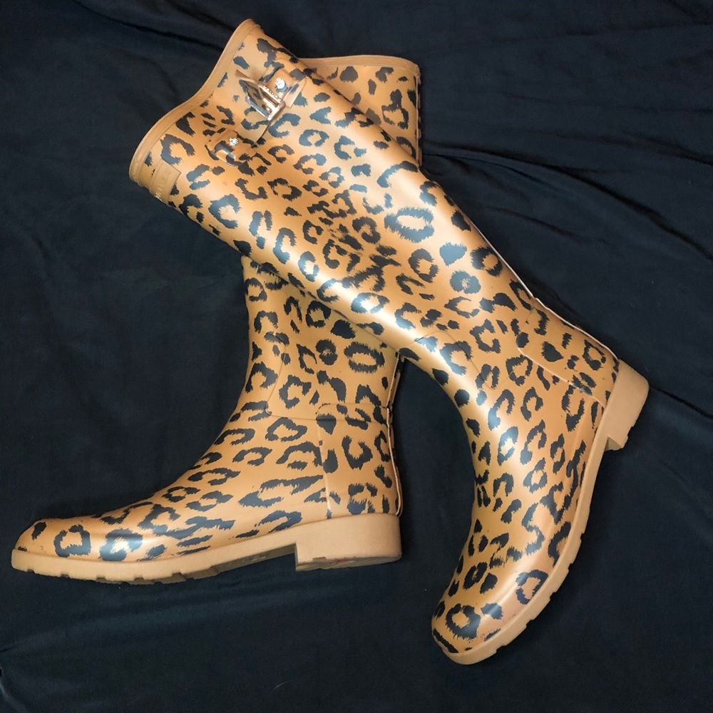 HUNTER BOOTS